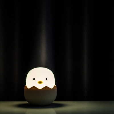 蛋殼雞小夜燈USB充電臥室矽膠拍拍燈不倒翁卡通雞蛋兒童led臺燈